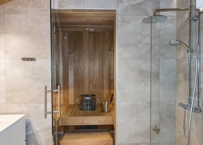 Platinum 2 B 6 By Interhome Levi